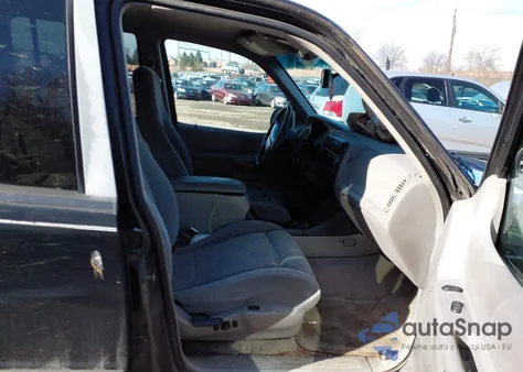 1997 Ford Explorer Eddie Bauer/Limited/Xl/Xlt z USA, uszkodzony, nr VIN 1FMDU34EXVZB79613